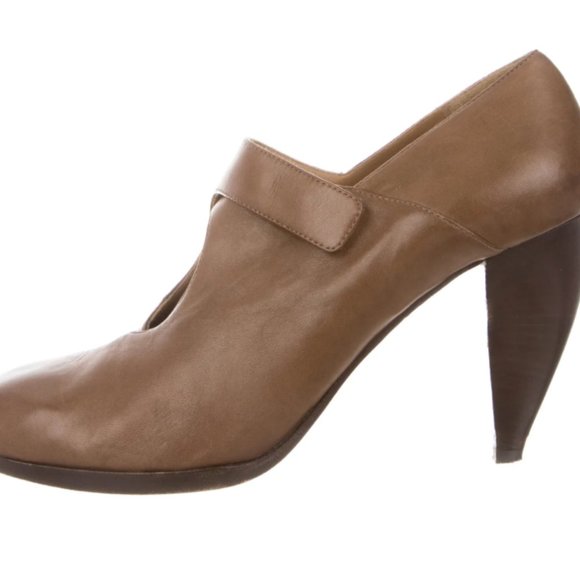 CHLOÉ Leather Round-Toe Pumps Size 9.5 - Picture 1 of 10